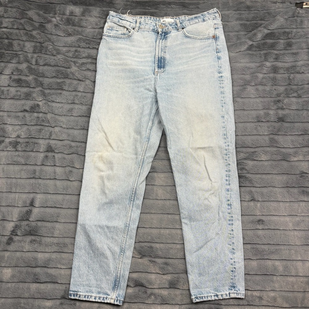 Zara Light Wash High Waisted Mom Jeans Light Blue Denim Size 14 Distressed Trim
